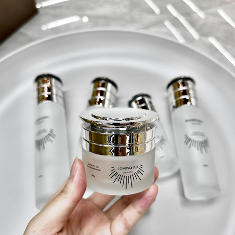 Hot Selling Empty 40ml 100ml 120ml 20g 30g 50g Cosmetic Glass Skin Care Dropper Serum Bottle Face Cream Glass Jar