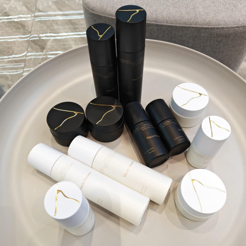 OEM Glass Container Cosmetics Luxury Skin Care Packaging Black White 35ml 55ml Skin Care Package Glass Bottle Set